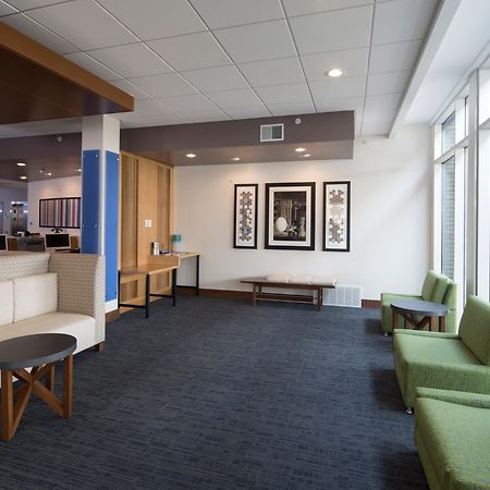 Holiday Inn Express & Suites Alpena - Downtown By Ihg Екстер'єр фото