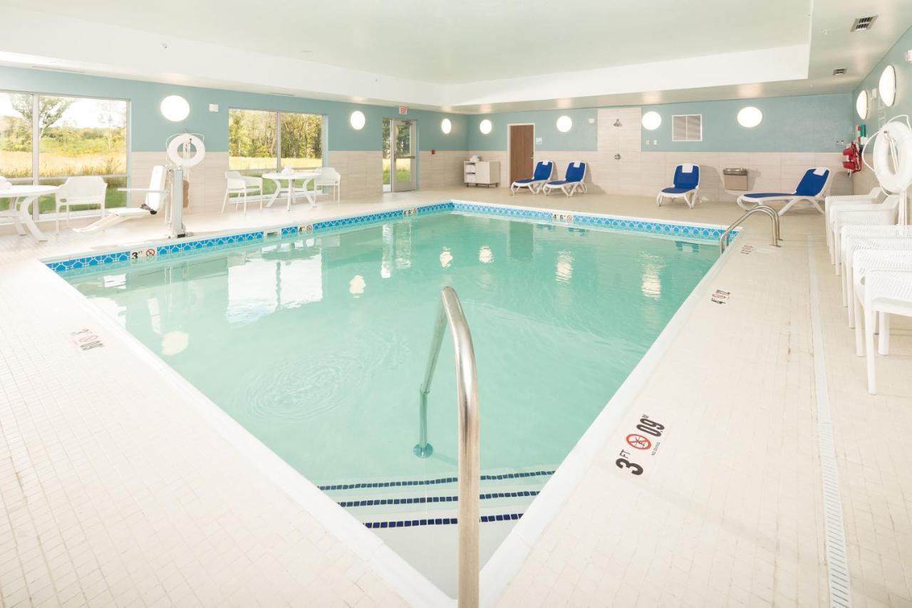 Holiday Inn Express & Suites Alpena - Downtown By Ihg Екстер'єр фото