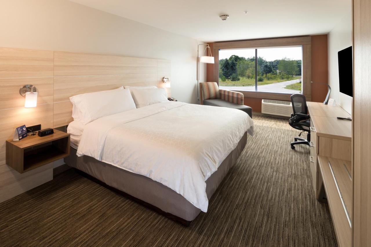 Holiday Inn Express & Suites Alpena - Downtown By Ihg Екстер'єр фото