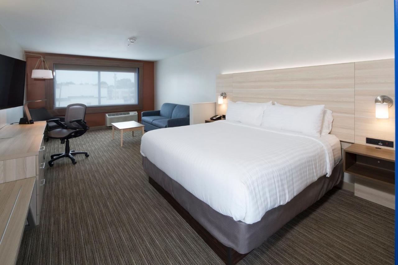 Holiday Inn Express & Suites Alpena - Downtown By Ihg Екстер'єр фото