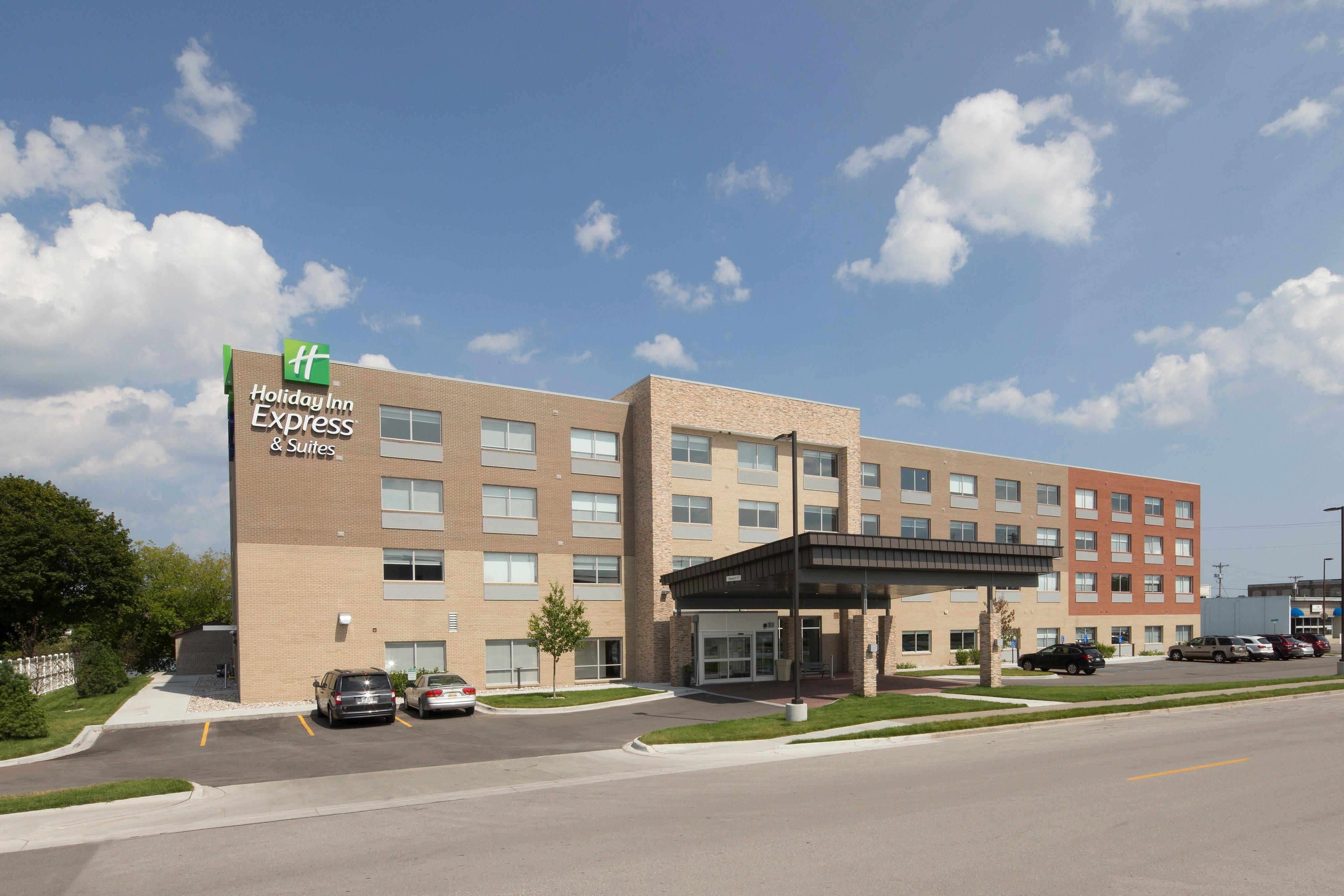 Holiday Inn Express & Suites Alpena - Downtown By Ihg Екстер'єр фото